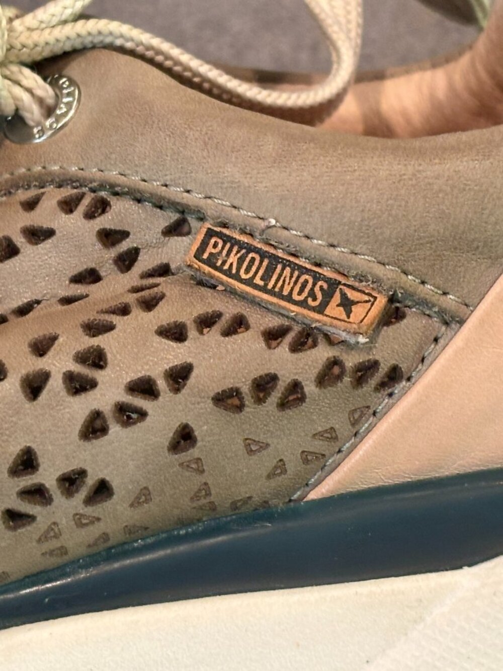 ~~Pikolinos Women’s Sella Metallic Shoes Sneakers EU Size 36 Size US 6 - Picture 2 of 8